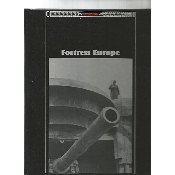 A pictorial history of the SS, 1923-1945: Mollo, Andrew